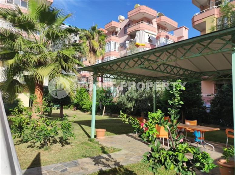 Large three-room apartment, 120m², on the main street of Mahmutlar, 200 meters from the sea-id-1892-photo-17