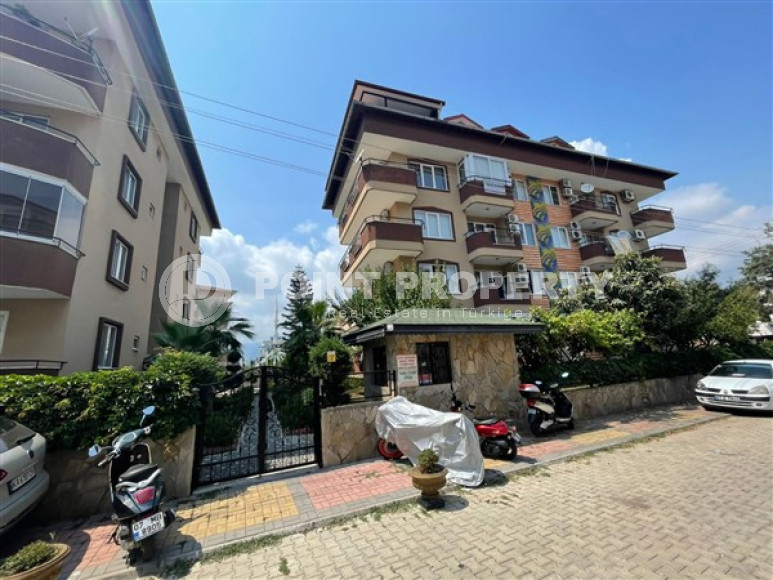 Resale property in the Oba area: three-room apartment, 110 m², in a residence with a swimming pool.-id-1893-photo-2