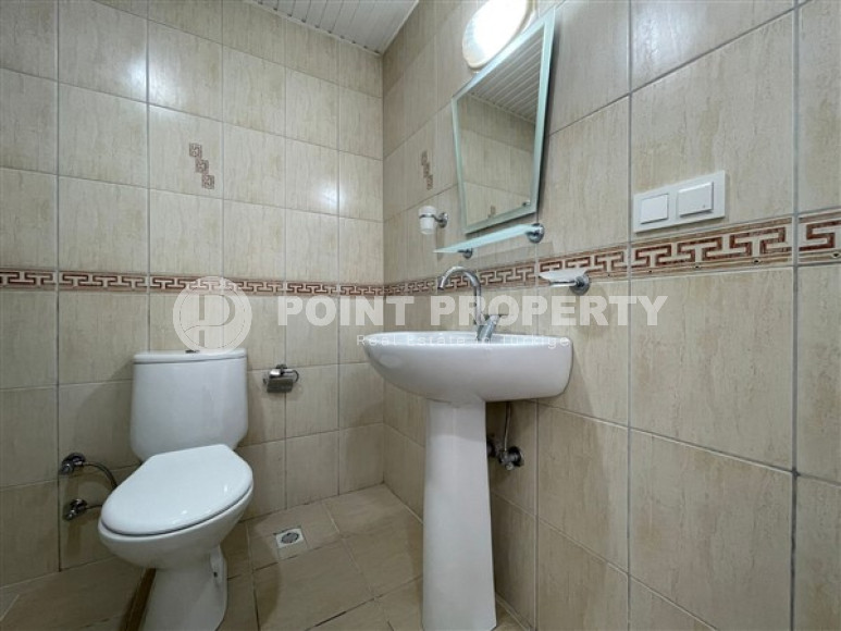 Resale property in the Oba area: three-room apartment, 110 m², in a residence with a swimming pool.-id-1893-photo-21