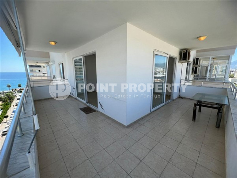 Spacious three-room apartment, 130m², in a complex with a swimming pool in the center of Mahmutlar, Alanya-id-1902-photo-7