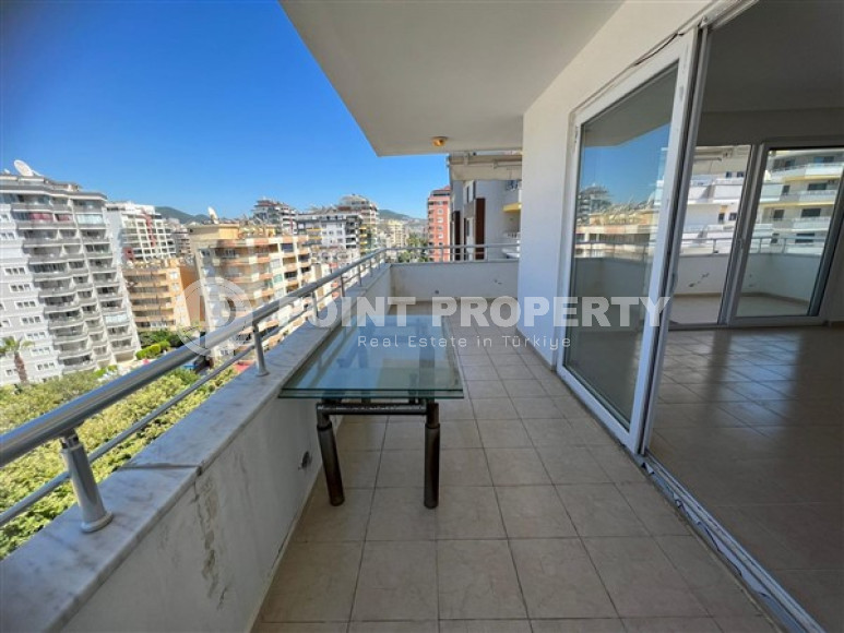 Spacious three-room apartment, 130m², in a complex with a swimming pool in the center of Mahmutlar, Alanya-id-1902-photo-10