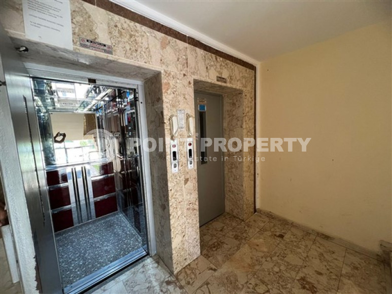 Spacious three-room apartment, 130m², in a complex with a swimming pool in the center of Mahmutlar, Alanya-id-1902-photo-20