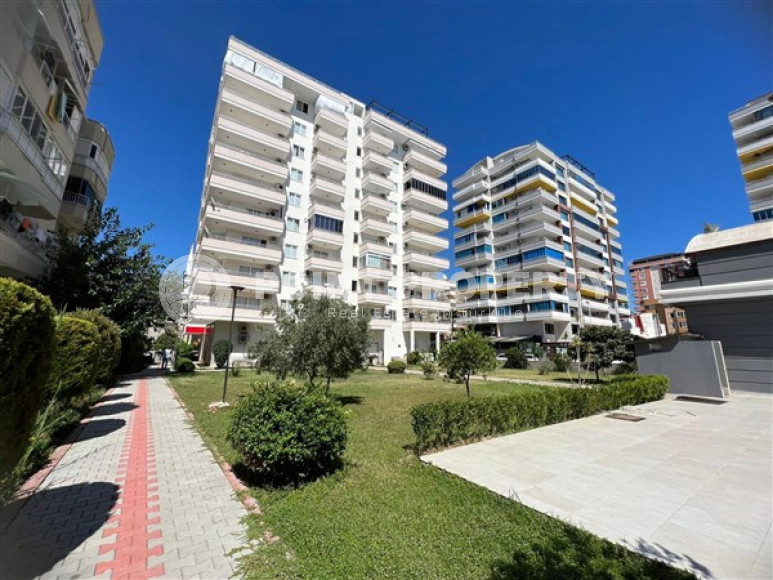 Spacious three-room apartment, 130m², in a complex with a swimming pool in the center of Mahmutlar, Alanya-id-1902-photo-25