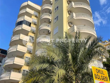 Four bedroom penthouse, 300m², in a complex with a swimming pool, 250m from the sea in Mahmutlar, Alanya-id-1904-photo-2