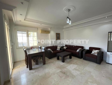 Four bedroom penthouse, 300m², in a complex with a swimming pool, 250m from the sea in Mahmutlar, Alanya-id-1904-photo-3
