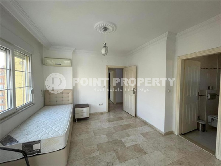 Пентхаус с четырьмя спальнями, 300м², в комплексе с бассейном, в 250м от моря в Махмутларе, Алания-id-1904-фото-9