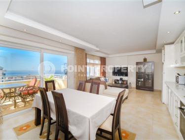 Готовая к проживанию, видовая трехкомнатная квартира, 115м², в 400м от моря в районе Алании Тосмур-id-1905-фото-5