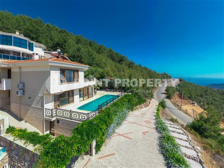 Потрясающая вилла 4+1, площадью 280м² с личным бассейном в элитном горном районе Алании Бекташ-id-1907-фото-3