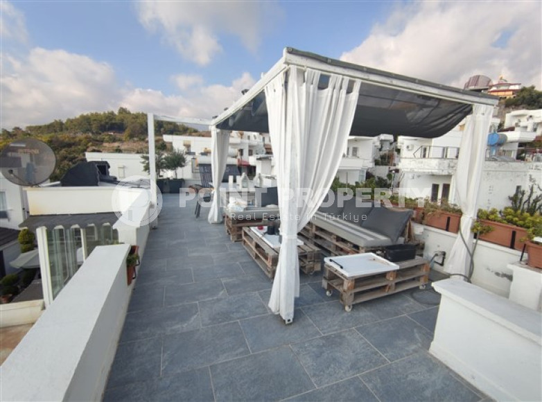 Дуплекс-вилла 4+2, 260м² на двоих владельцев, с потрясающим видом, на 1-й линии в районе Демирташ, Алания-id-1909-фото-2