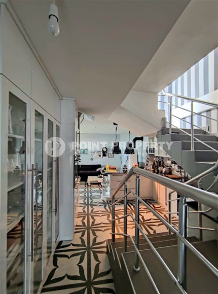 Дуплекс-вилла 4+2, 260м² на двоих владельцев, с потрясающим видом, на 1-й линии в районе Демирташ, Алания-id-1909-фото-21