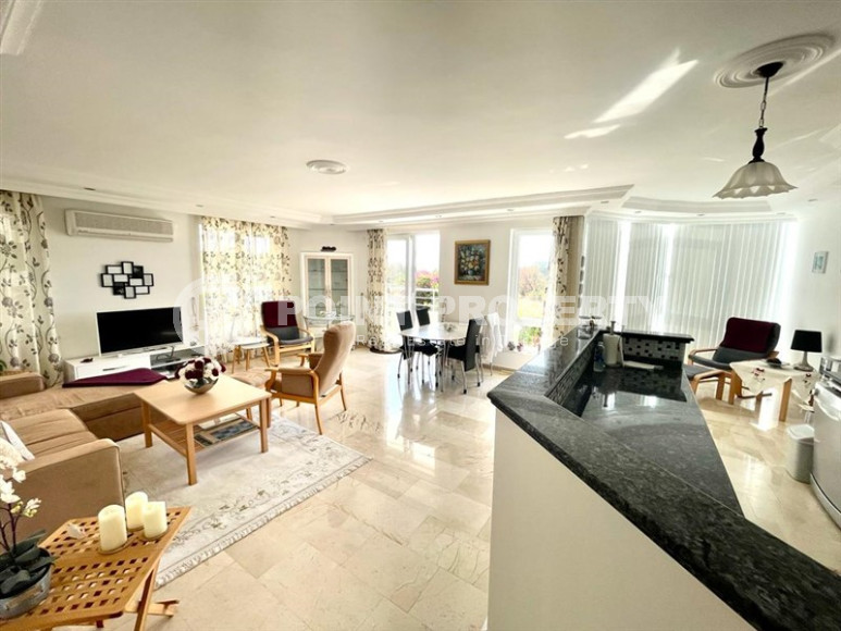 Cozy three-room apartment, 95m², overlooking the sea and-id-1915-photo-5