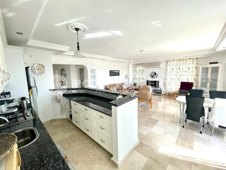 Cozy three-room apartment, 95m², overlooking the sea and-id-1915-photo-11