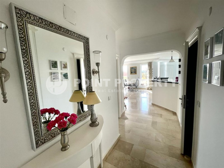 Cozy three-room apartment, 95m², overlooking the sea and-id-1915-photo-15
