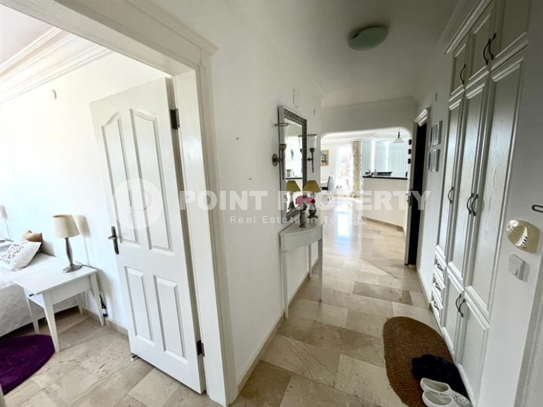 Cozy three-room apartment, 95m², overlooking the sea and-id-1915-photo-20
