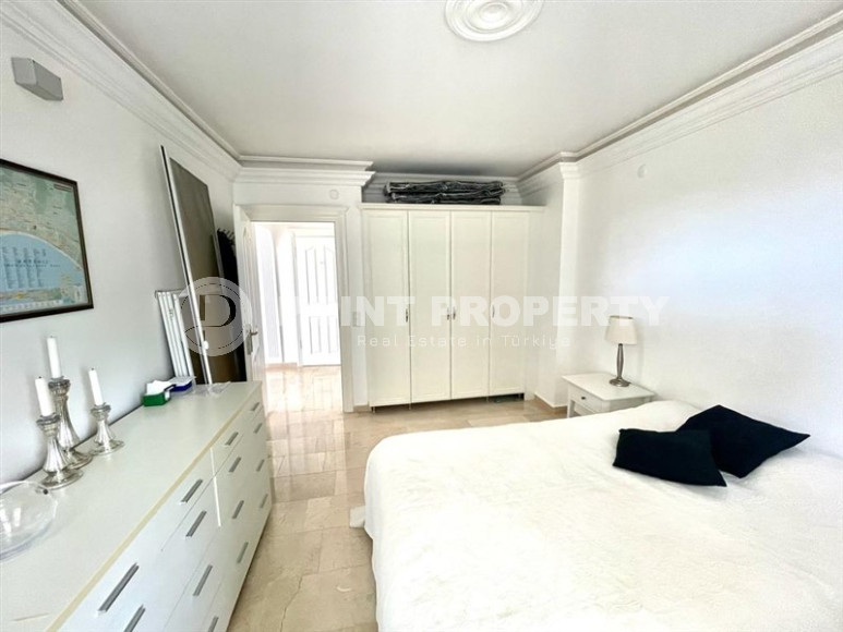 Cozy three-room apartment, 95m², overlooking the sea and-id-1915-photo-25