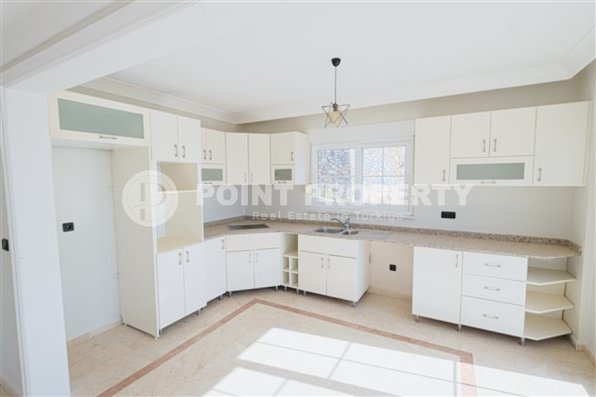 Трехэтажная вилла 6+2, 310м², в комплексе таунхаусов с личным бассейном, в горном районе Алании Бекташ-id-1919-фото-13