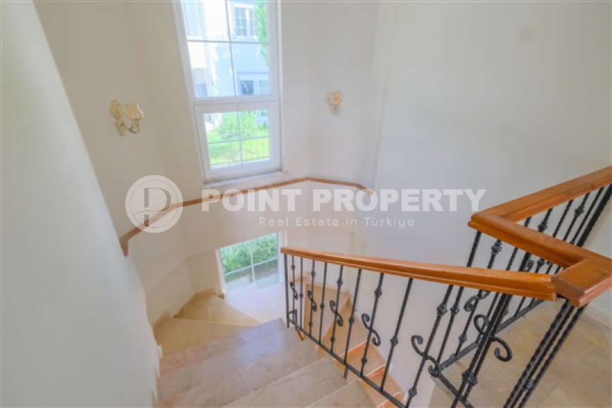 Трехэтажная вилла 6+2, 310м², в комплексе таунхаусов с личным бассейном, в горном районе Алании Бекташ-id-1919-фото-15