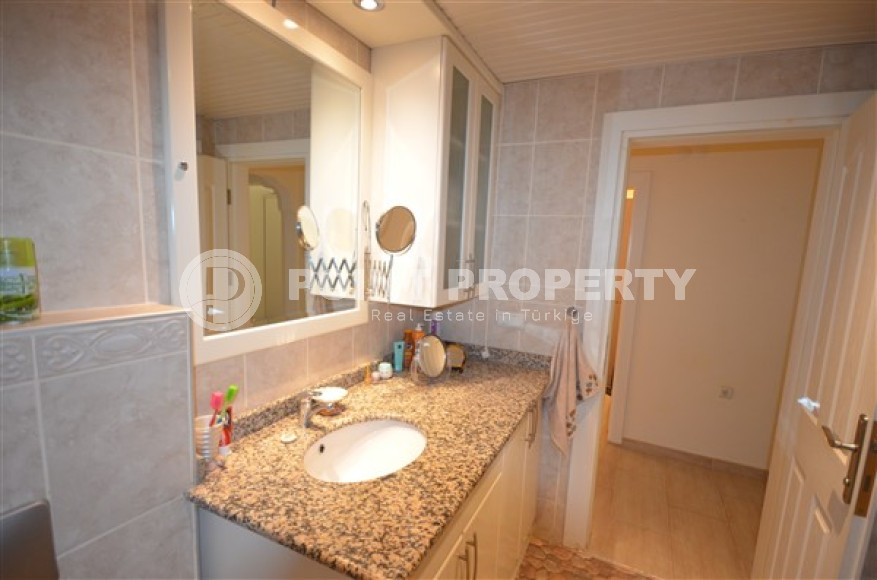 Ready to move in, apartment 2+1, 105m², in a complex with a swimming pool, 100m from the sea in Alanya Oba-id-1921-photo-22