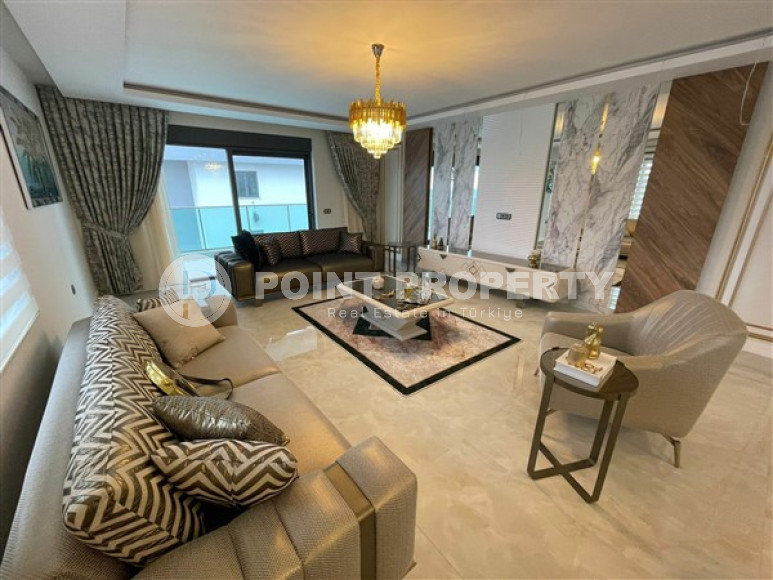 Furnished penthouse 4+1, 320m², with stunning views in an elite complex in Mahmutlar, Alanya-id-1924-photo-4