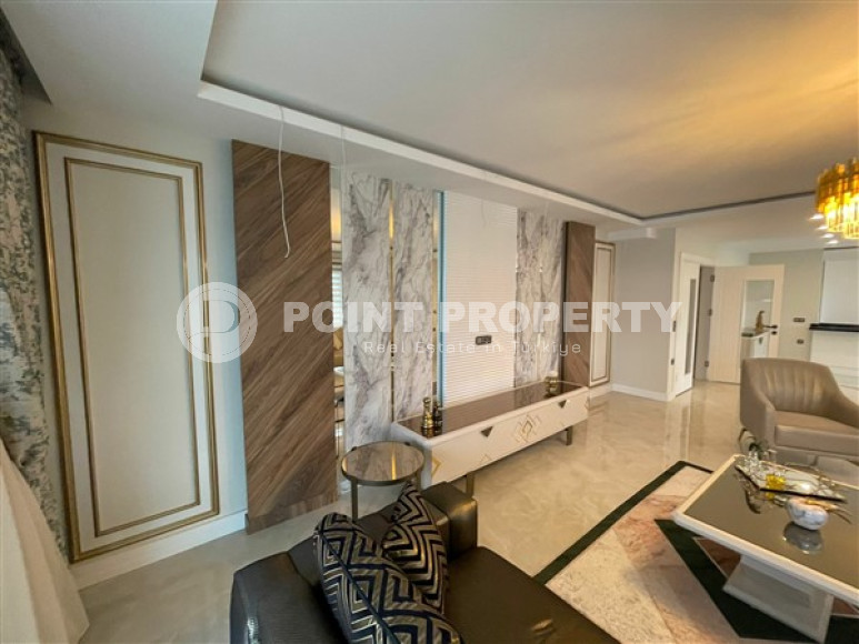 Furnished penthouse 4+1, 320m², with stunning views in an elite complex in Mahmutlar, Alanya-id-1924-photo-10