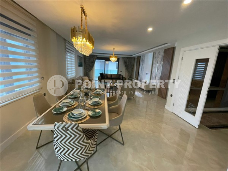 Furnished penthouse 4+1, 320m², with stunning views in an elite complex in Mahmutlar, Alanya-id-1924-photo-13