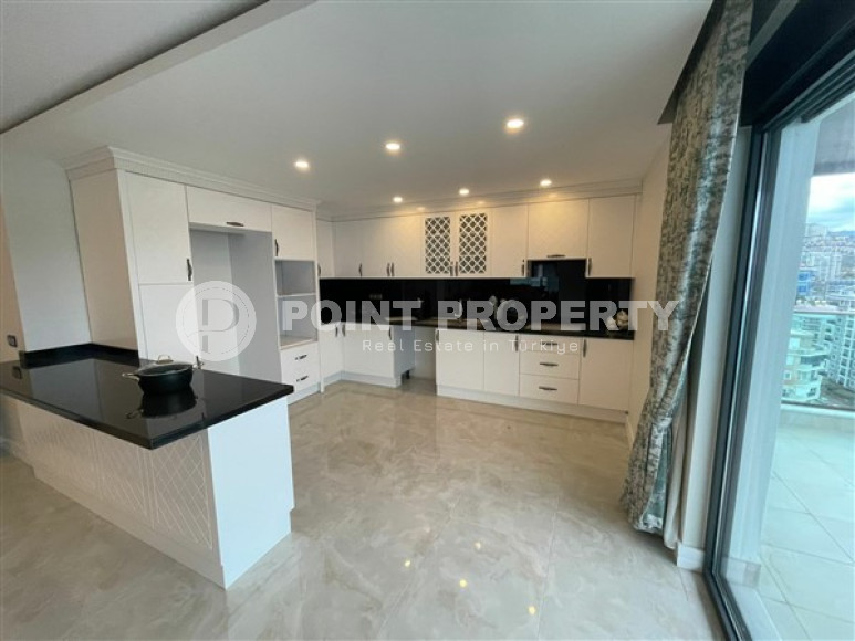 Furnished penthouse 4+1, 320m², with stunning views in an elite complex in Mahmutlar, Alanya-id-1924-photo-14