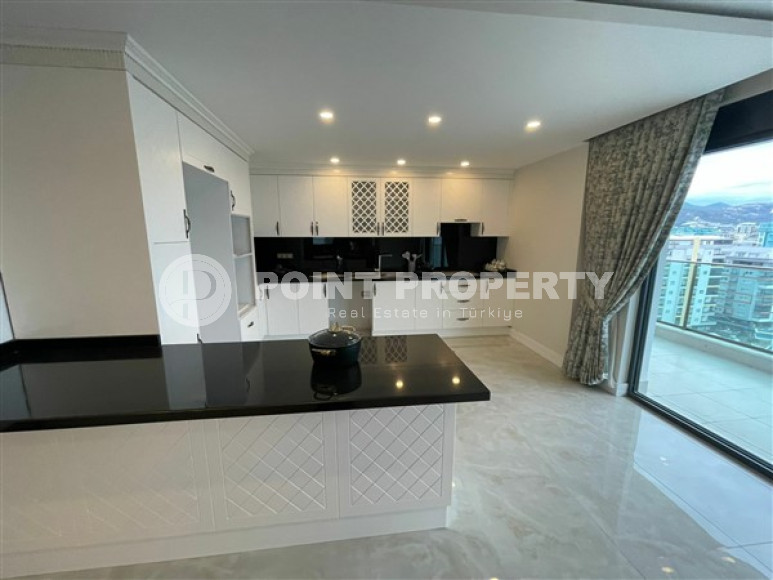 Furnished penthouse 4+1, 320m², with stunning views in an elite complex in Mahmutlar, Alanya-id-1924-photo-15