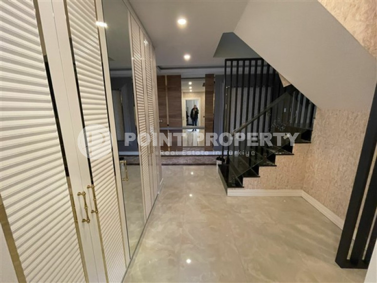 Furnished penthouse 4+1, 320m², with stunning views in an elite complex in Mahmutlar, Alanya-id-1924-photo-26