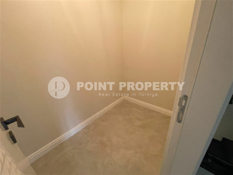 Furnished penthouse 4+1, 320m², with stunning views in an elite complex in Mahmutlar, Alanya-id-1924-photo-46