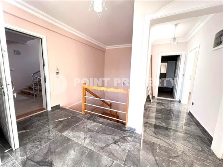 Перевернутый дуплекс с выходом в сад,  4+2, 220м², с потрясающими видами в районе Алании - Бекташ-id-1925-фото-9