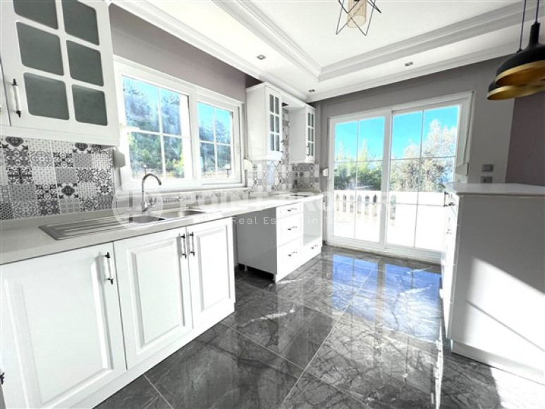 Перевернутый дуплекс с выходом в сад,  4+2, 220м², с потрясающими видами в районе Алании - Бекташ-id-1925-фото-11