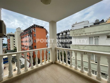 Furnished three bedroom penthouse, 200m², with mountain views in Oba, Alanya-id-1926-photo-4