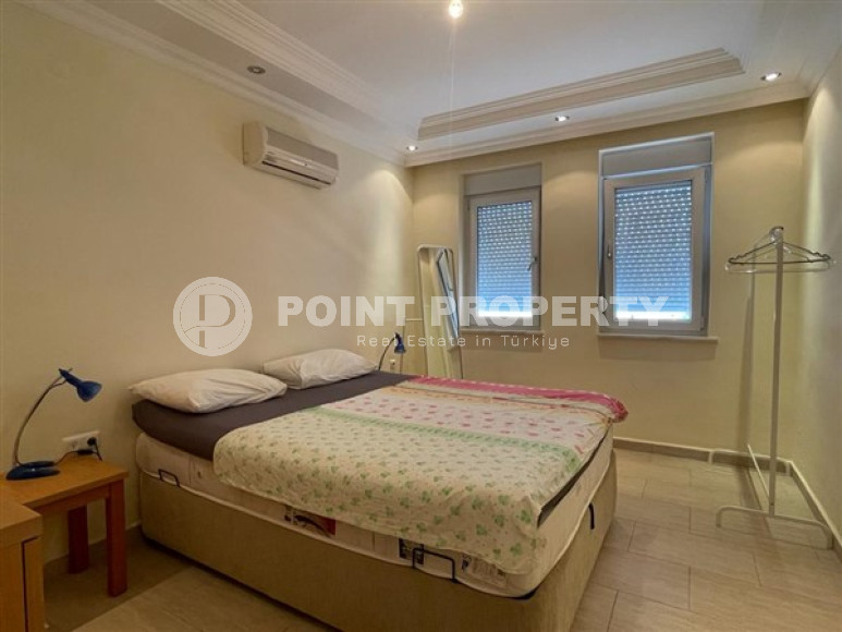 Furnished three bedroom penthouse, 200m², with mountain views in Oba, Alanya-id-1926-photo-10