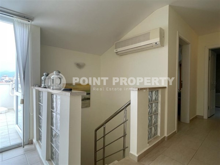 Furnished three bedroom penthouse, 200m², with mountain views in Oba, Alanya-id-1926-photo-14