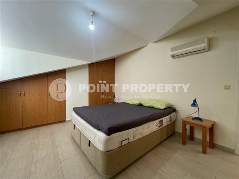 Furnished three bedroom penthouse, 200m², with mountain views in Oba, Alanya-id-1926-photo-17