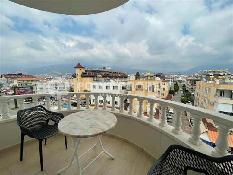 Furnished three bedroom penthouse, 200m², with mountain views in Oba, Alanya-id-1926-photo-21