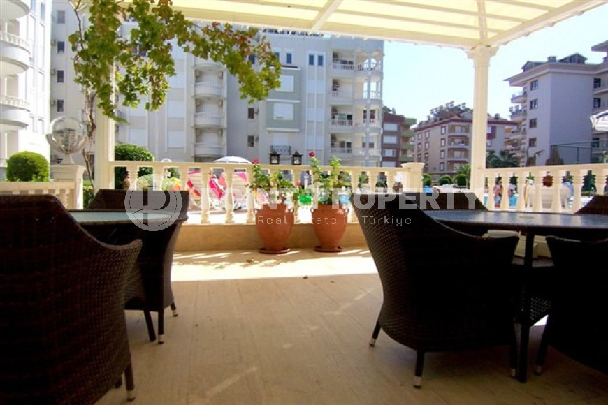 Furnished three bedroom penthouse, 200m², with mountain views in Oba, Alanya-id-1926-photo-24