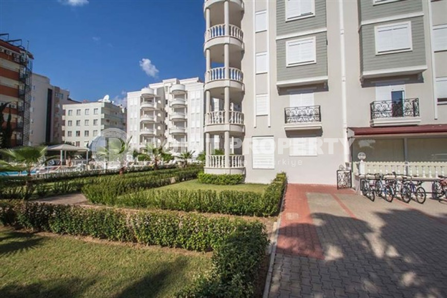 Furnished three bedroom penthouse, 200m², with mountain views in Oba, Alanya-id-1926-photo-32