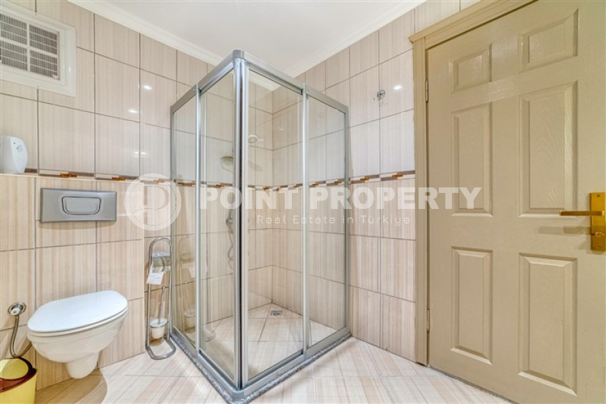 Элегантная трехкомнатная квартира, 195м², с дизайнерским интерьером в Махмутларе, в 700 метрах от моря-id-1935-фото-17