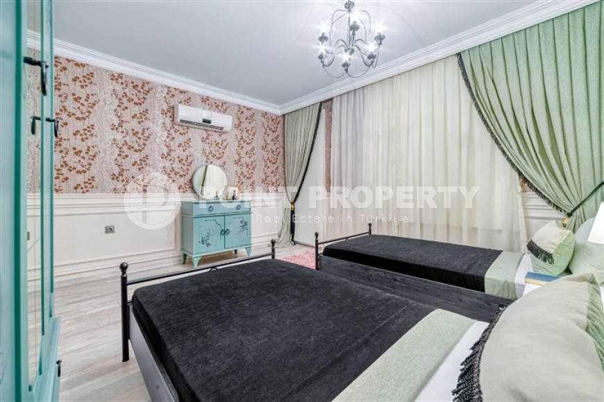 Элегантная трехкомнатная квартира, 195м², с дизайнерским интерьером в Махмутларе, в 700 метрах от моря-id-1935-фото-25