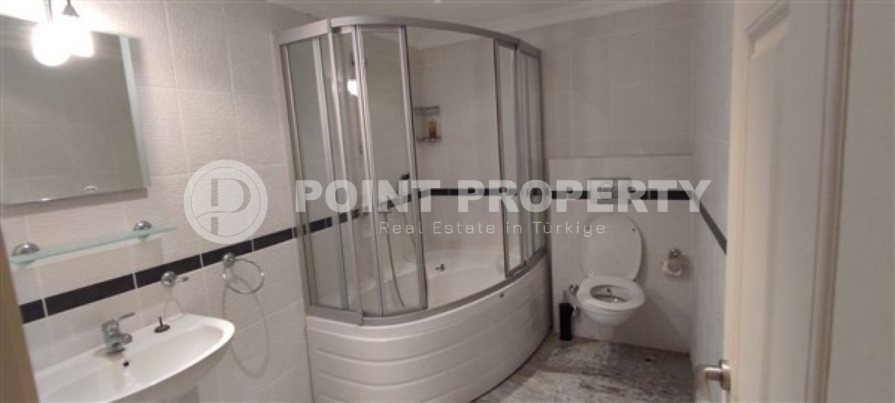 Трехэтажная вилла с четырьмя спальнями, 290м², с видом на море, в районе Алании Инжекум.-id-1940-фото-4