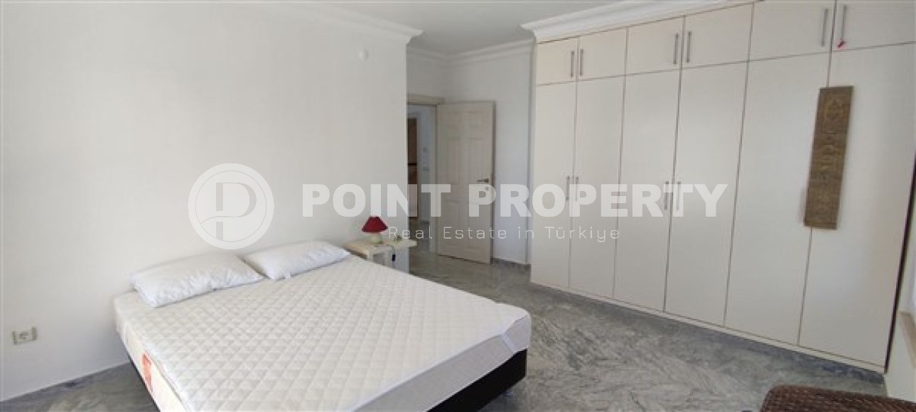 Трехэтажная вилла с четырьмя спальнями, 290м², с видом на море, в районе Алании Инжекум.-id-1940-фото-14