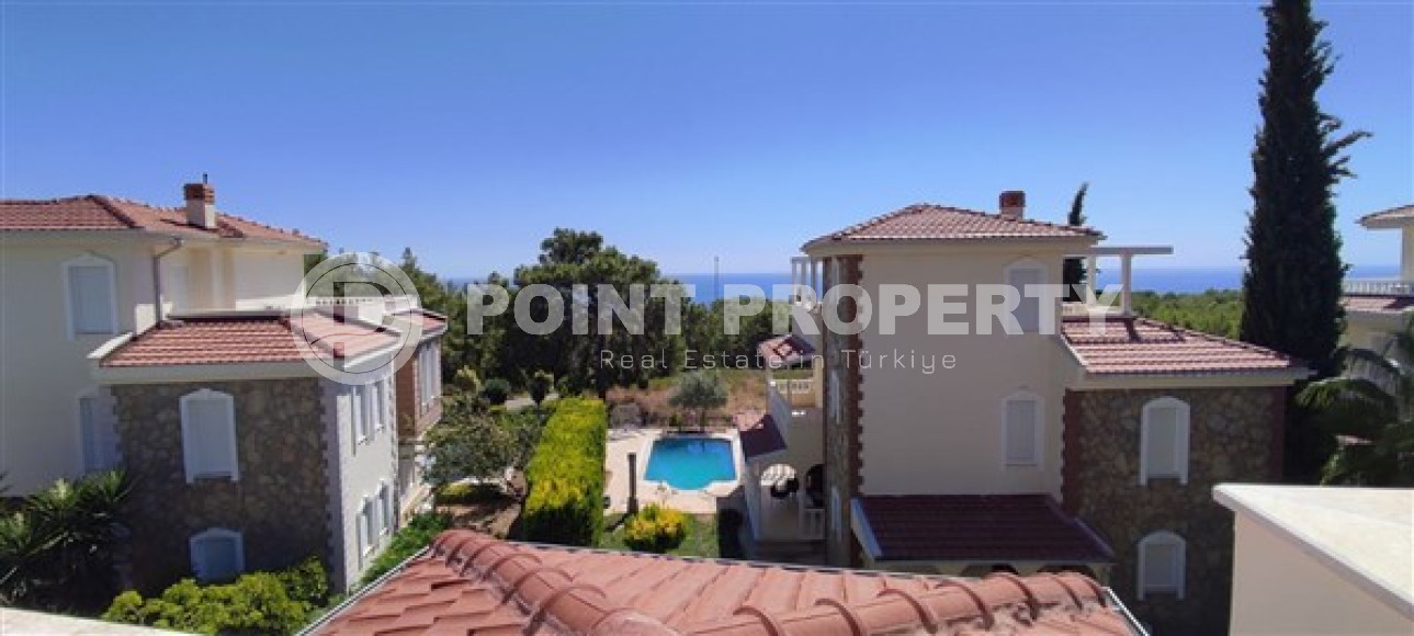 Трехэтажная вилла с четырьмя спальнями, 290м², с видом на море, в районе Алании Инжекум.-id-1940-фото-24