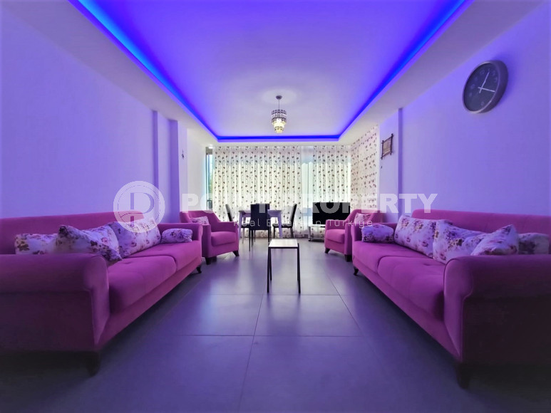 Двухкомнатная квартира планировки 1+1, 60 м2 в престижной районе Оба в Алании в 300 метрах от моря. Заезжай и живи.-id-1135-фото-3