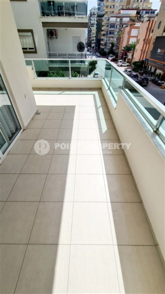 Ready to move in, one bedroom apartment, 70m², on the main street of Mahmutlar 450m from the sea-id-1941-photo-13