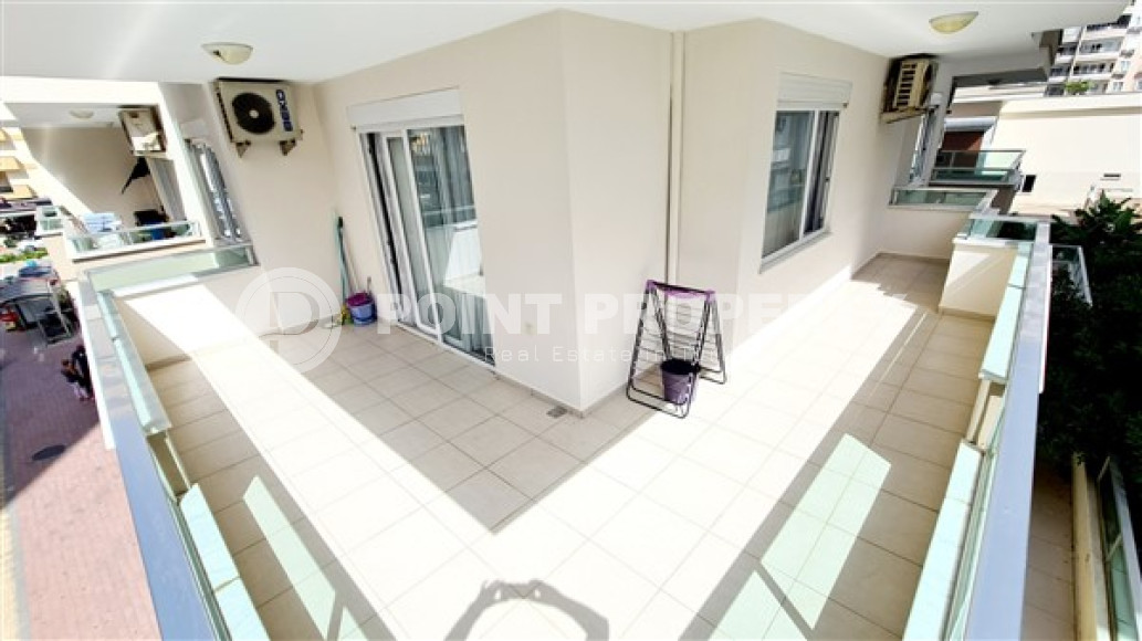 Ready to move in, one bedroom apartment, 70m², on the main street of Mahmutlar 450m from the sea-id-1941-photo-14