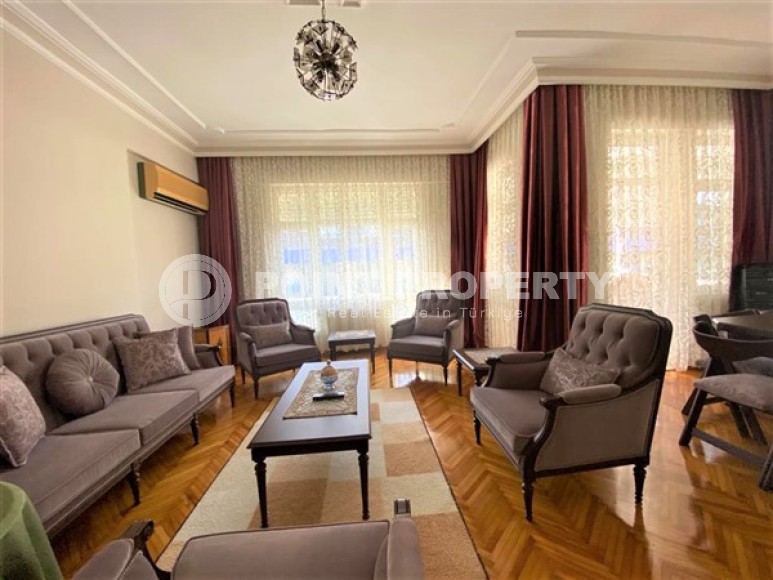 Четырехкомнатная квартира, 140м², с отдельной кухней, с видом на море в центре района Тосмур, Алания-id-1945-фото-3