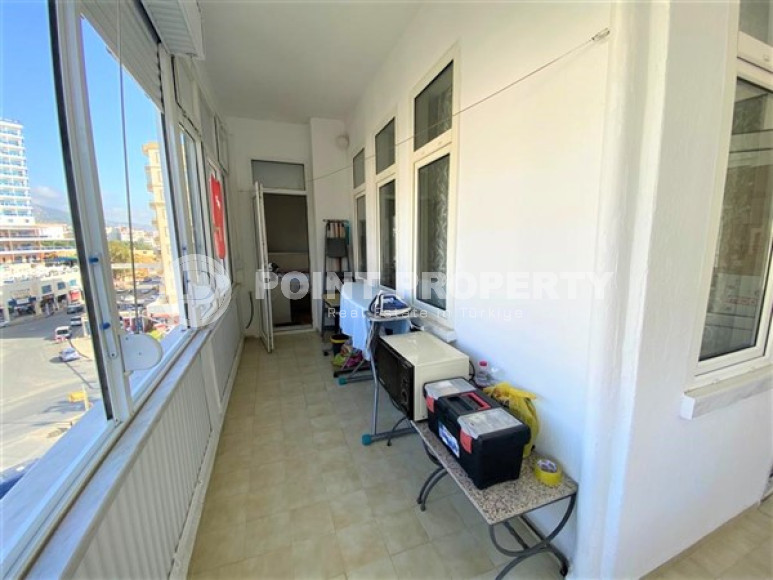 Four-room apartment, 140 m², with separate kitchen, overlooking the sea in the center of Tosmur, Alanya-id-1945-photo-10