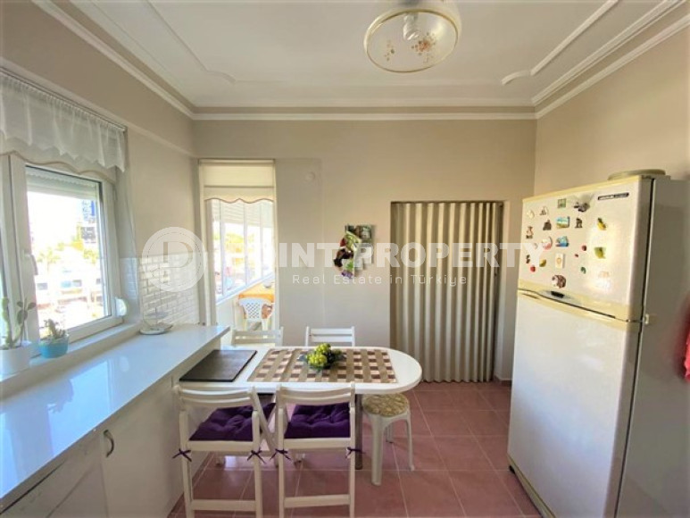 Four-room apartment, 140 m², with separate kitchen, overlooking the sea in the center of Tosmur, Alanya-id-1945-photo-15