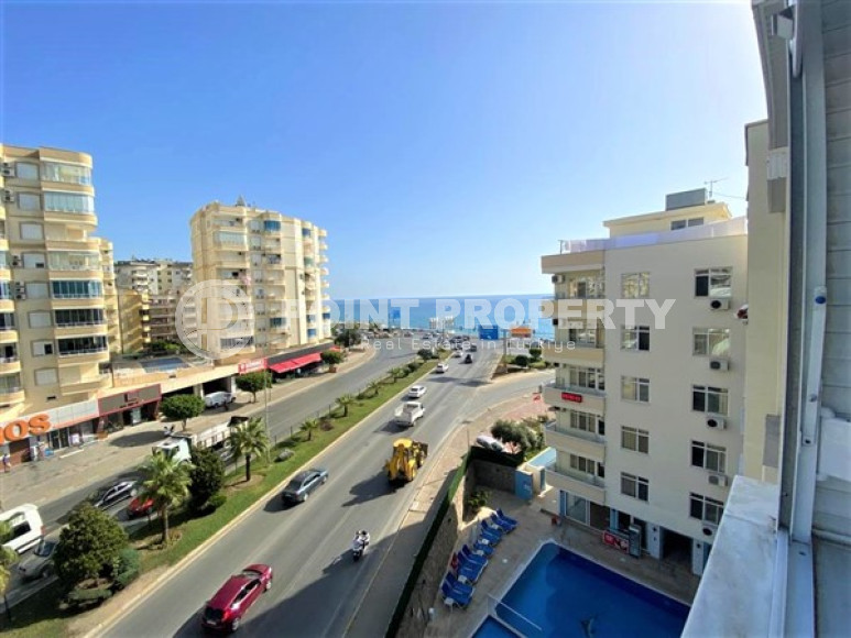 Four-room apartment, 140 m², with separate kitchen, overlooking the sea in the center of Tosmur, Alanya-id-1945-photo-19